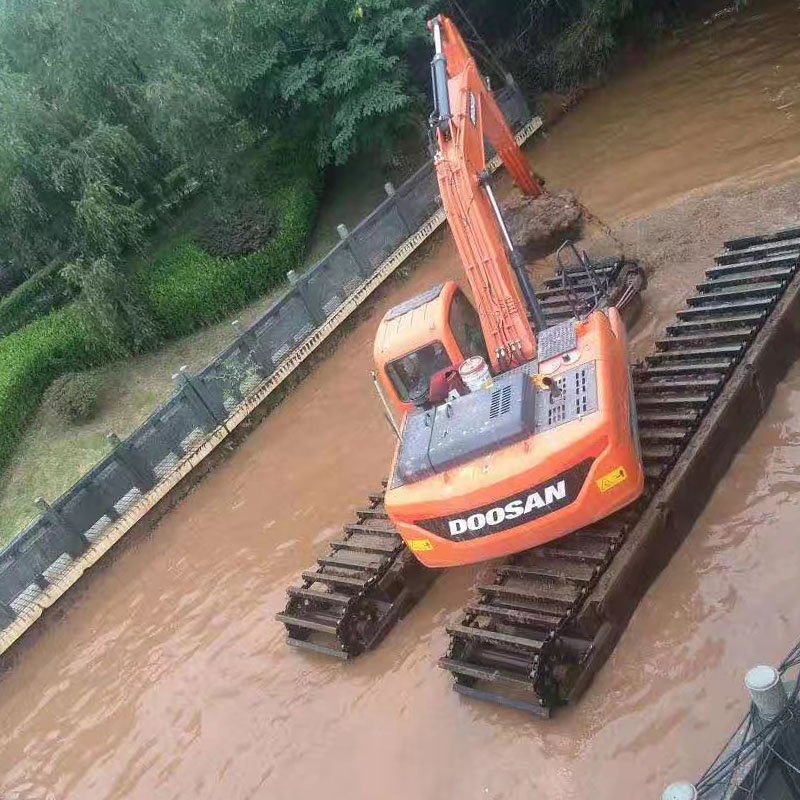 水上兩用挖機(jī)出租