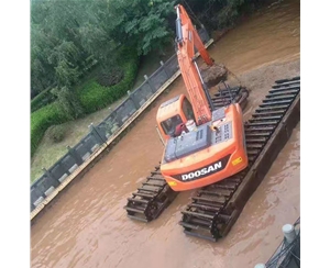 水上兩用挖機(jī)出租